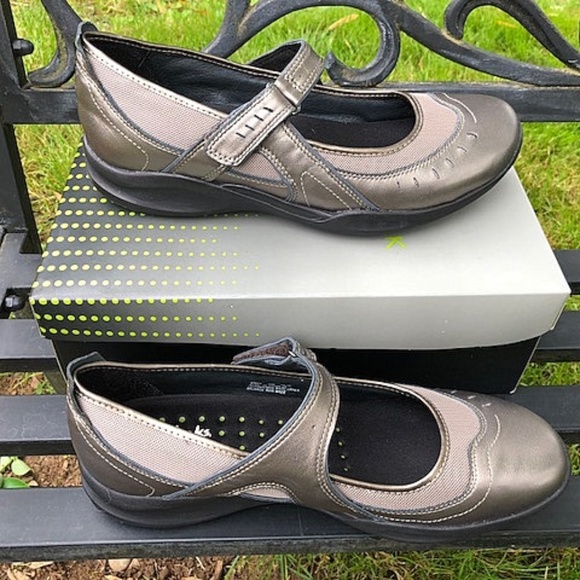 Clarks Shoes - Clarks Wave Walker Mary Jane 11 M NEW